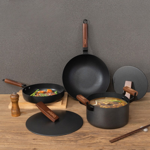 Conjunto de 2 Ollas y 1 Sartén Antiadherente en Acero Inoxidable con Mangos de Madera